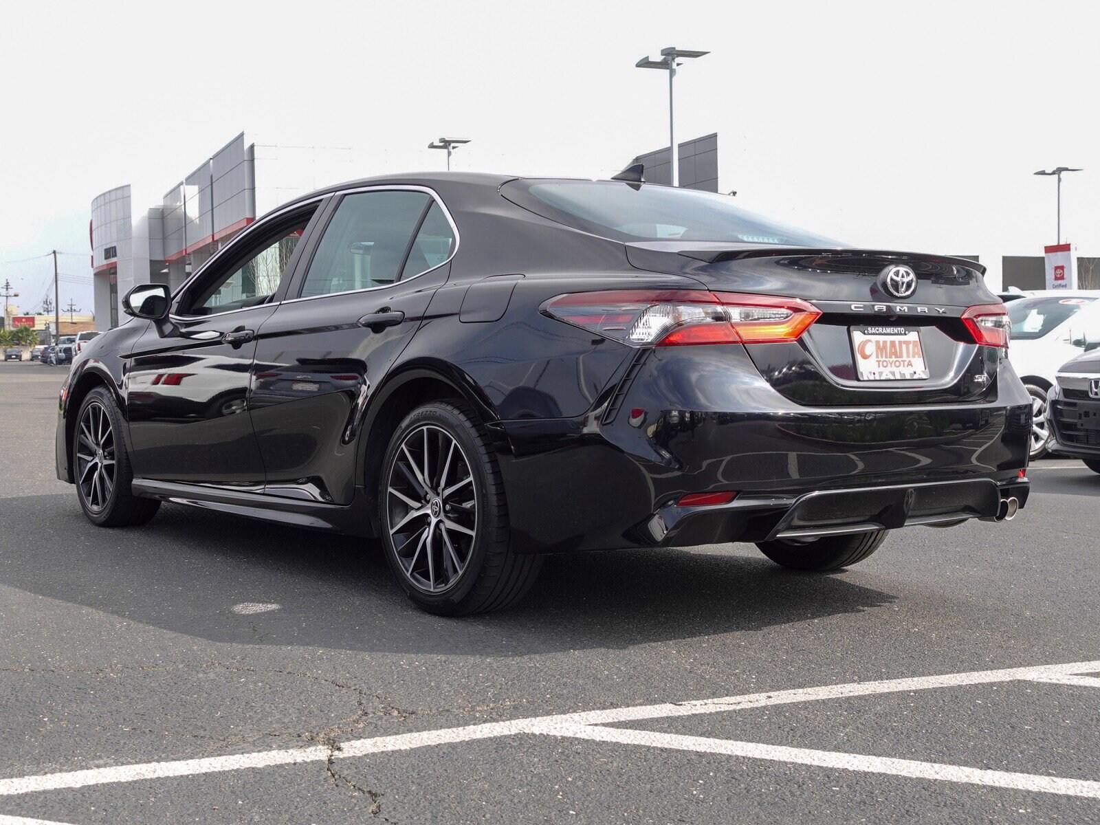 2023 Toyota Camry SE photo 5