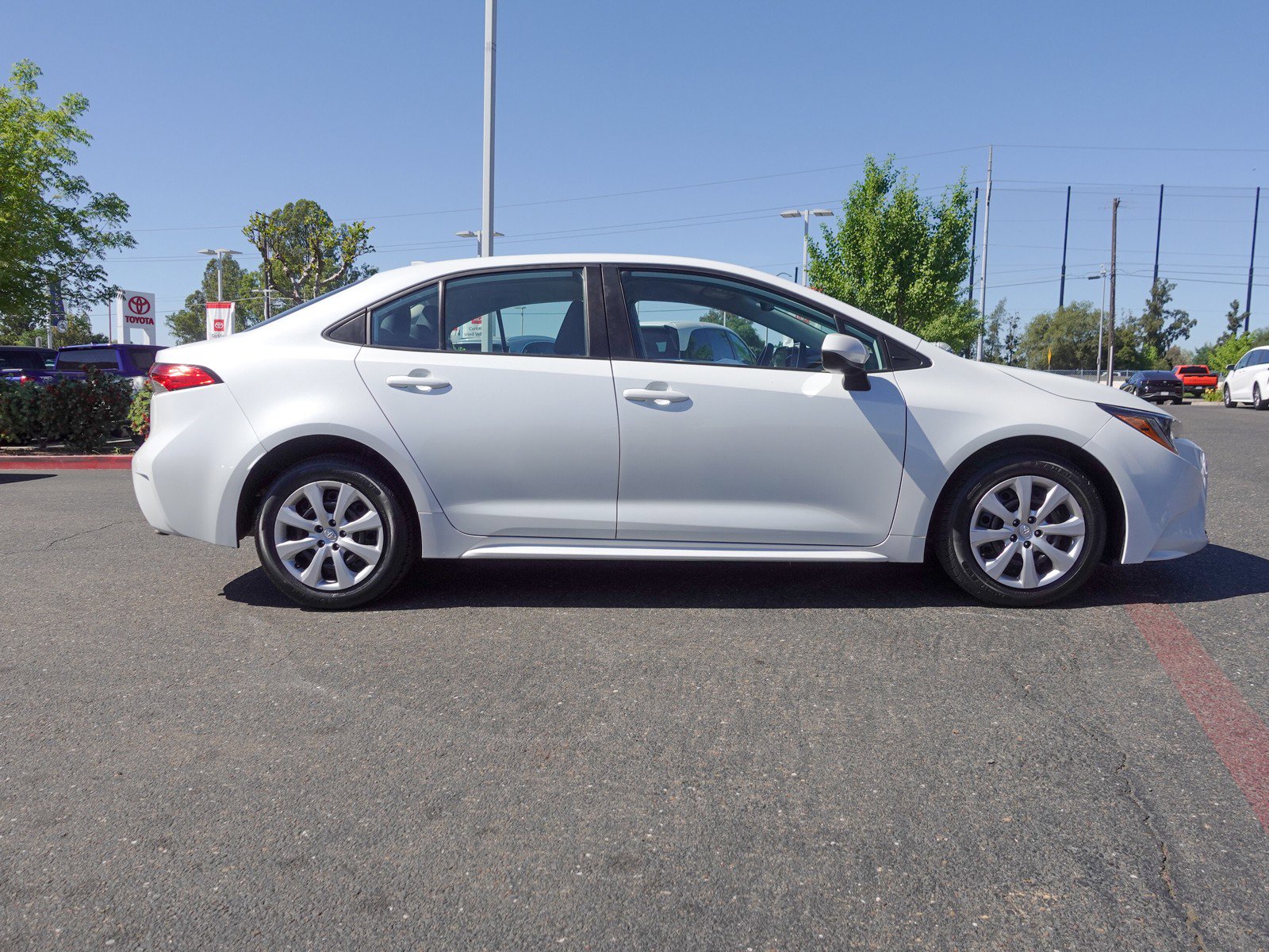 2024 Toyota Corolla LE photo 2