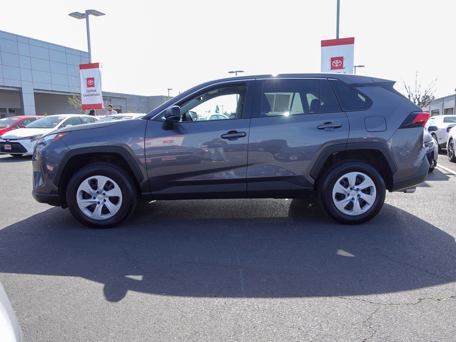 2025 Toyota RAV4 LE photo 6