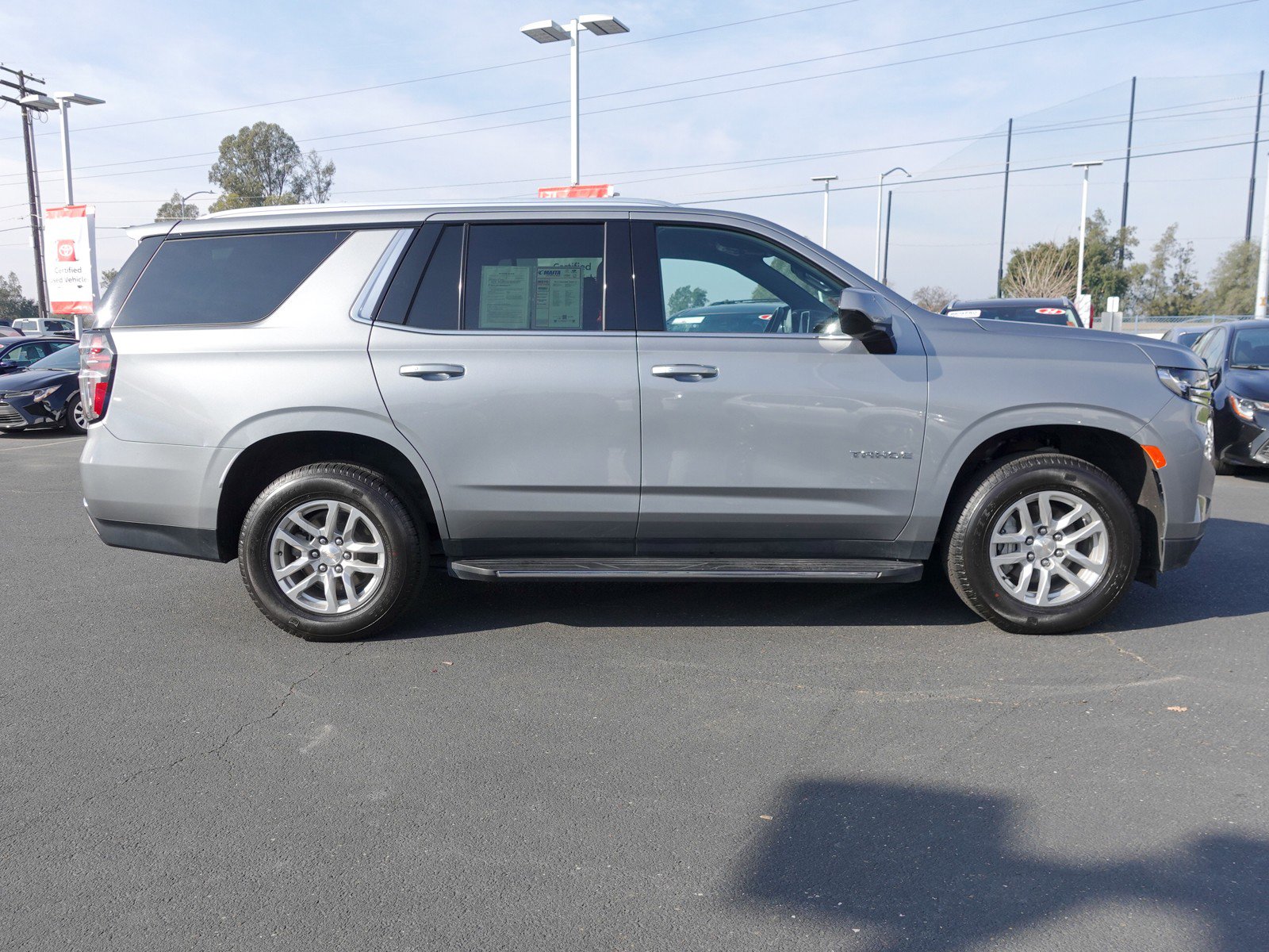 2023 Chevrolet Tahoe LT photo 2