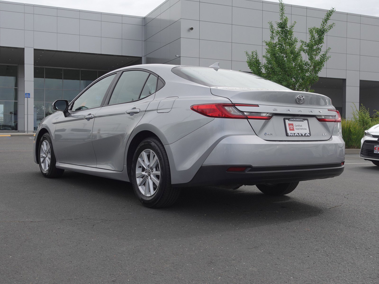 2025 Toyota Camry LE photo 5