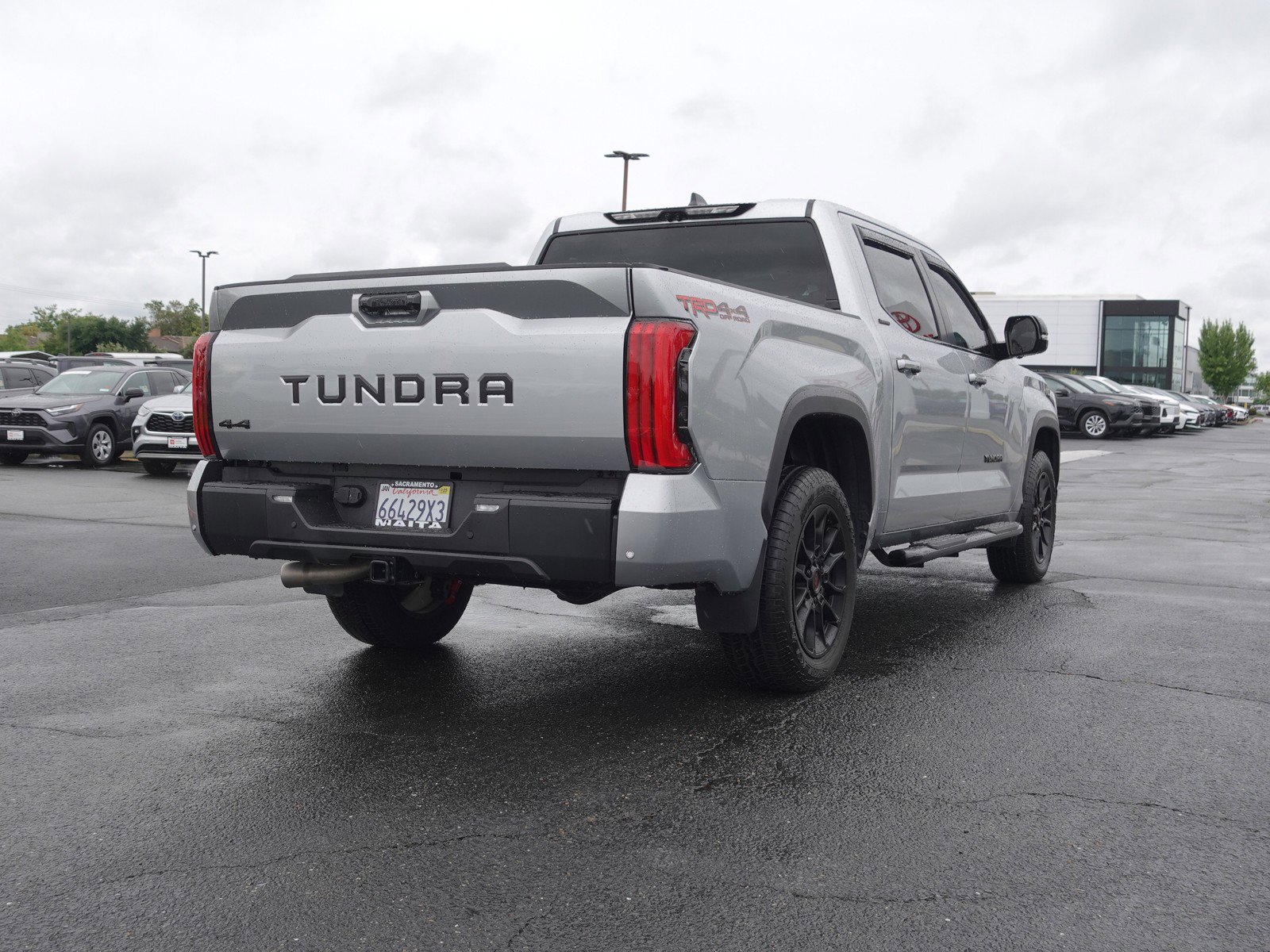 2024 Toyota Tundra 4WD Limited photo 3