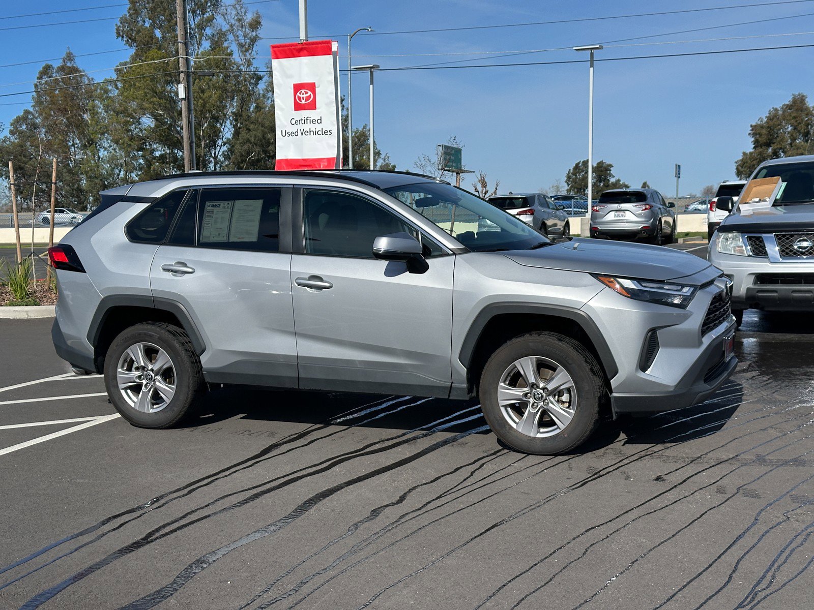 2025 Toyota RAV4 XLE photo 2