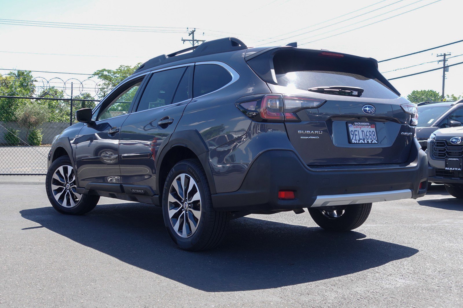2023 Subaru Outback Limited photo 3