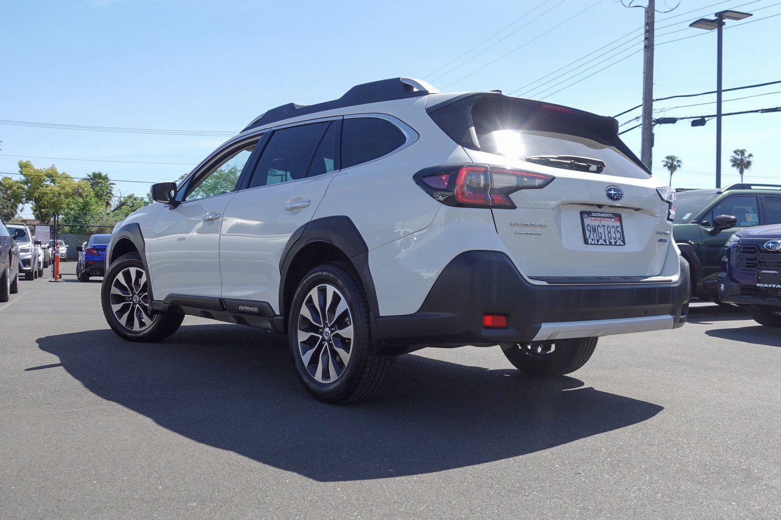 2023 Subaru Outback Touring photo 6