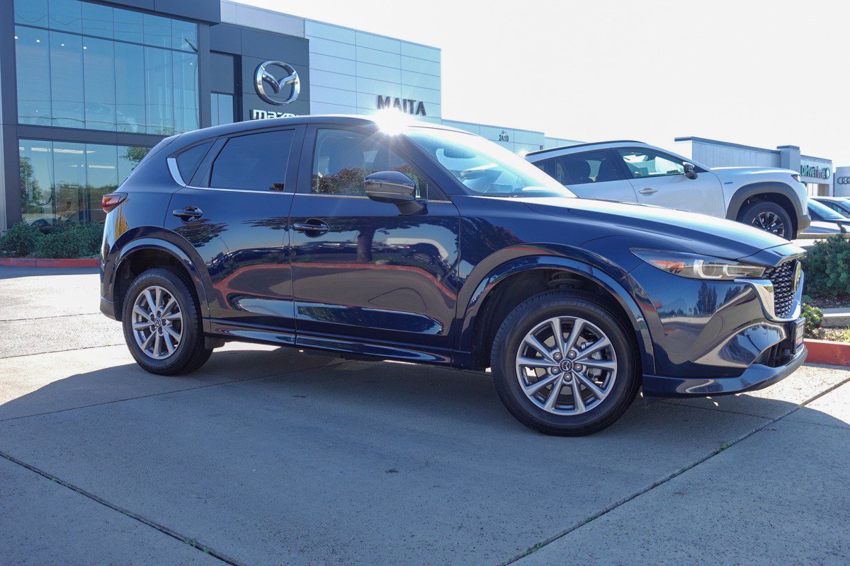 2025 Mazda CX-5 2.5 S Preferred photo 3