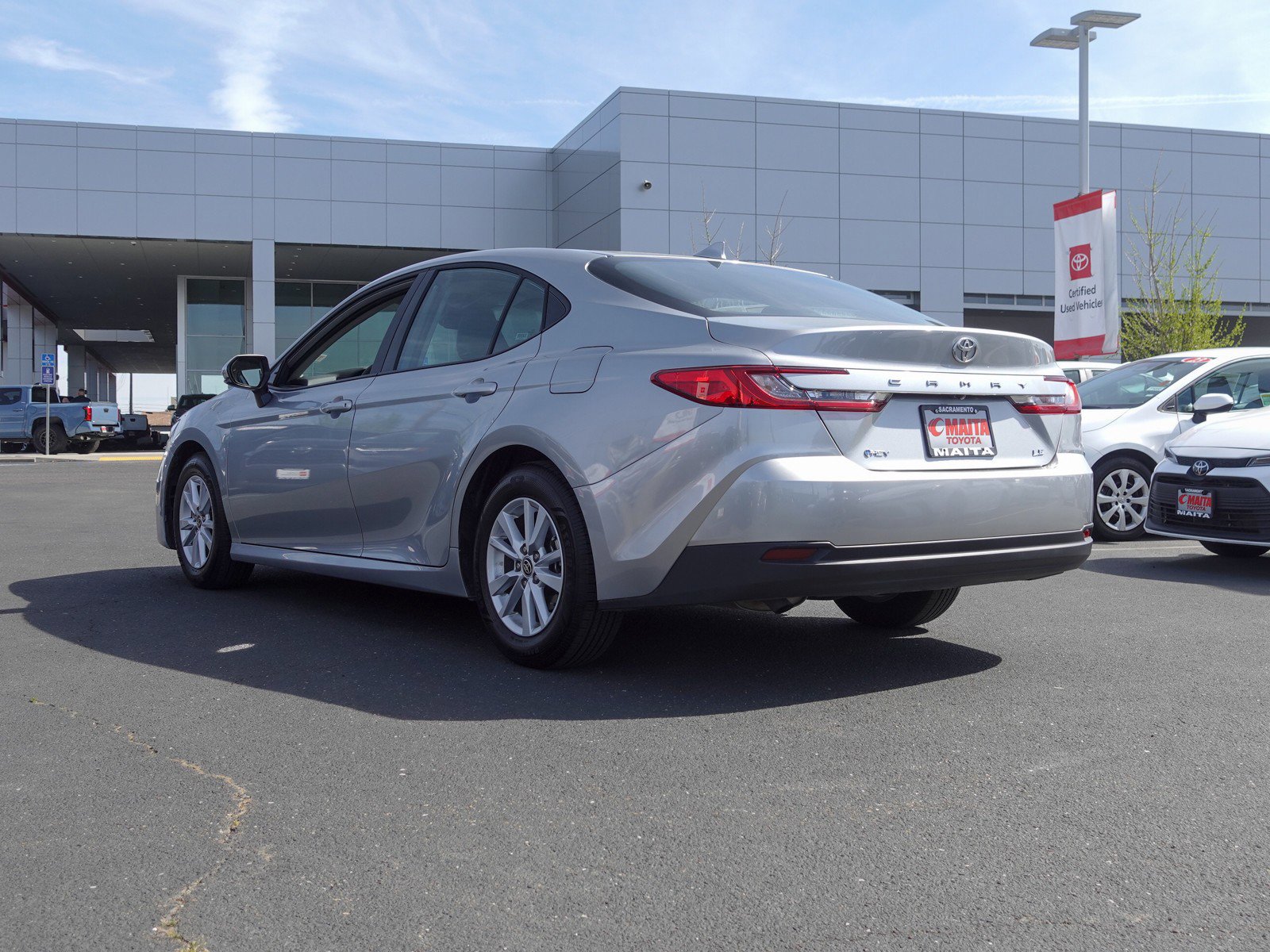 2025 Toyota Camry LE photo 5