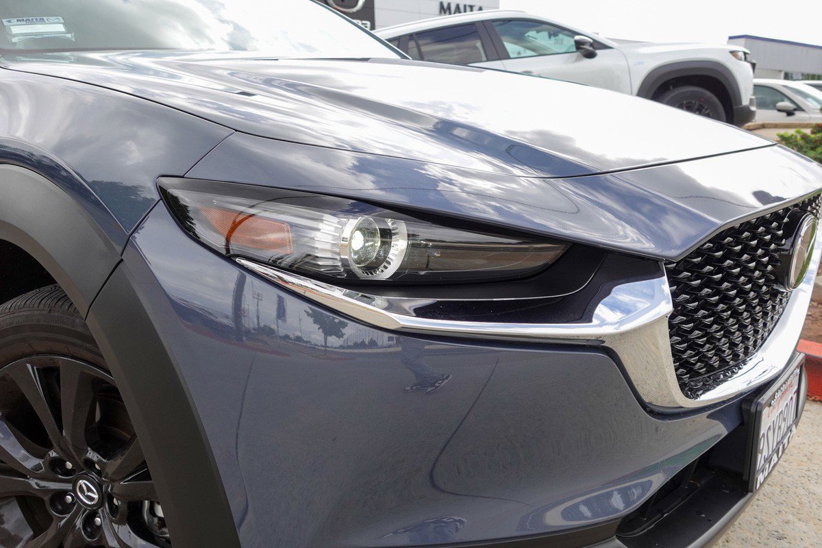 2025 Mazda CX-30 2.5 S Carbon photo 3