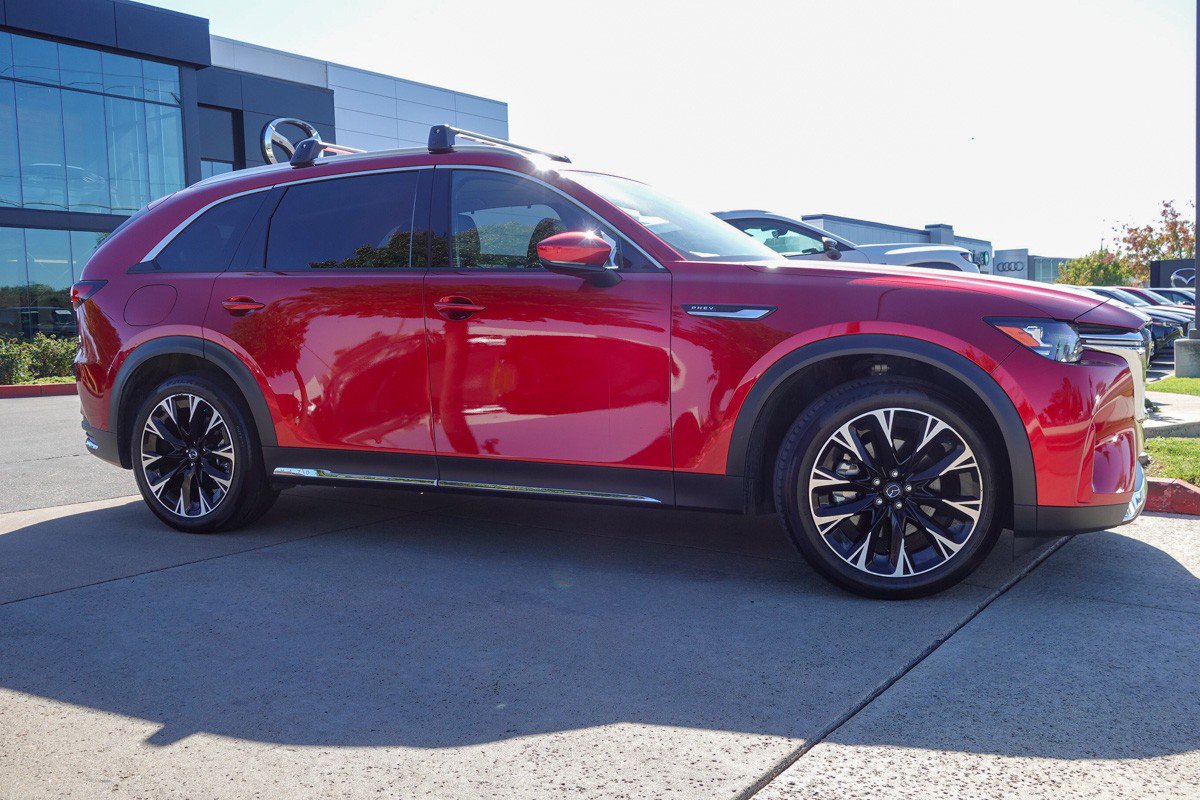 2024 Mazda CX-90 Plug-in Hybrid Premium photo 4