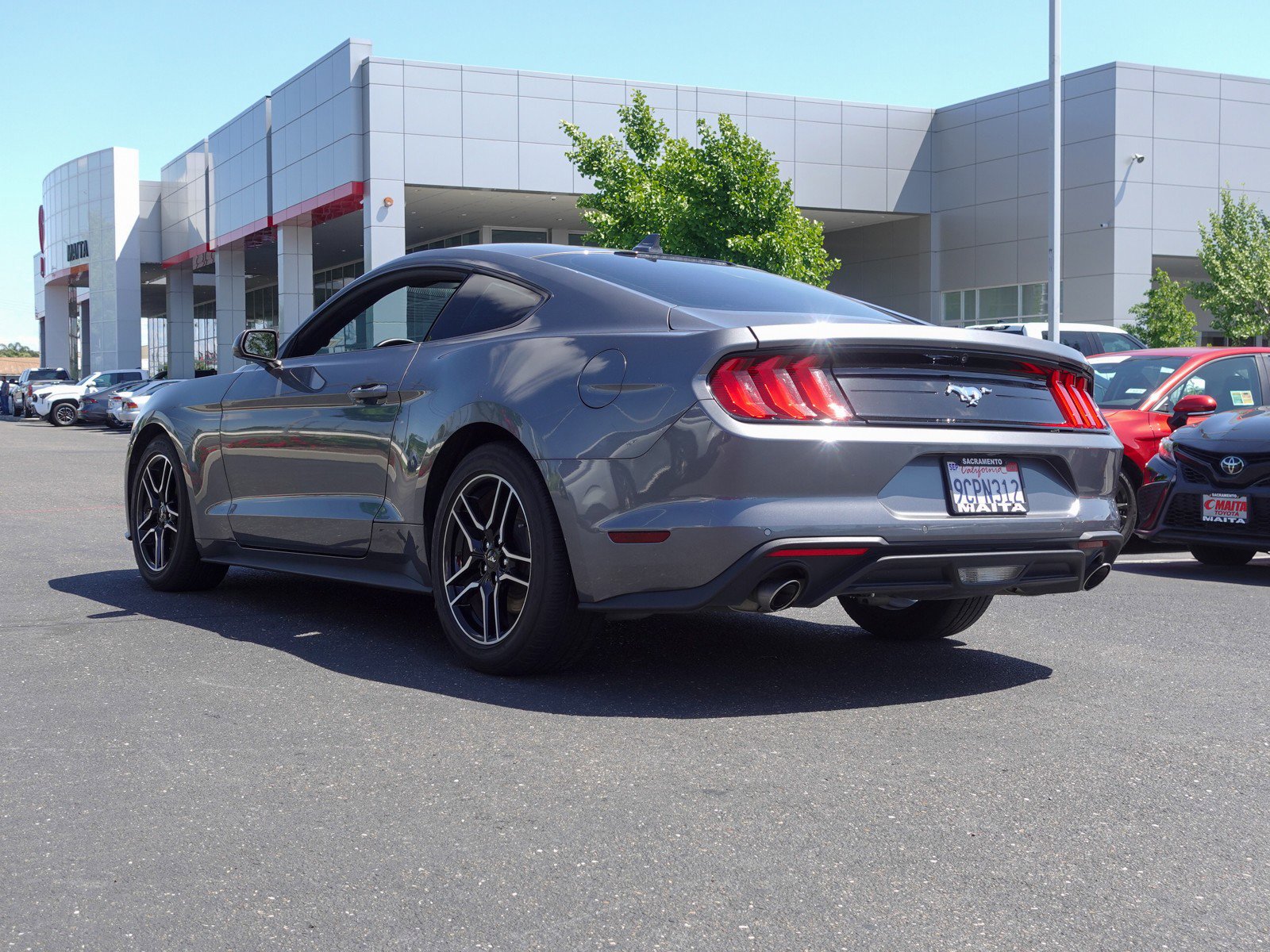 2022 Ford Mustang EcoBoost photo 5