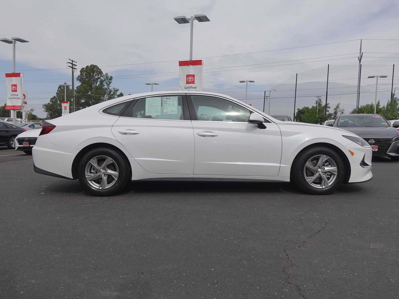 2020 Hyundai Sonata SE photo 2