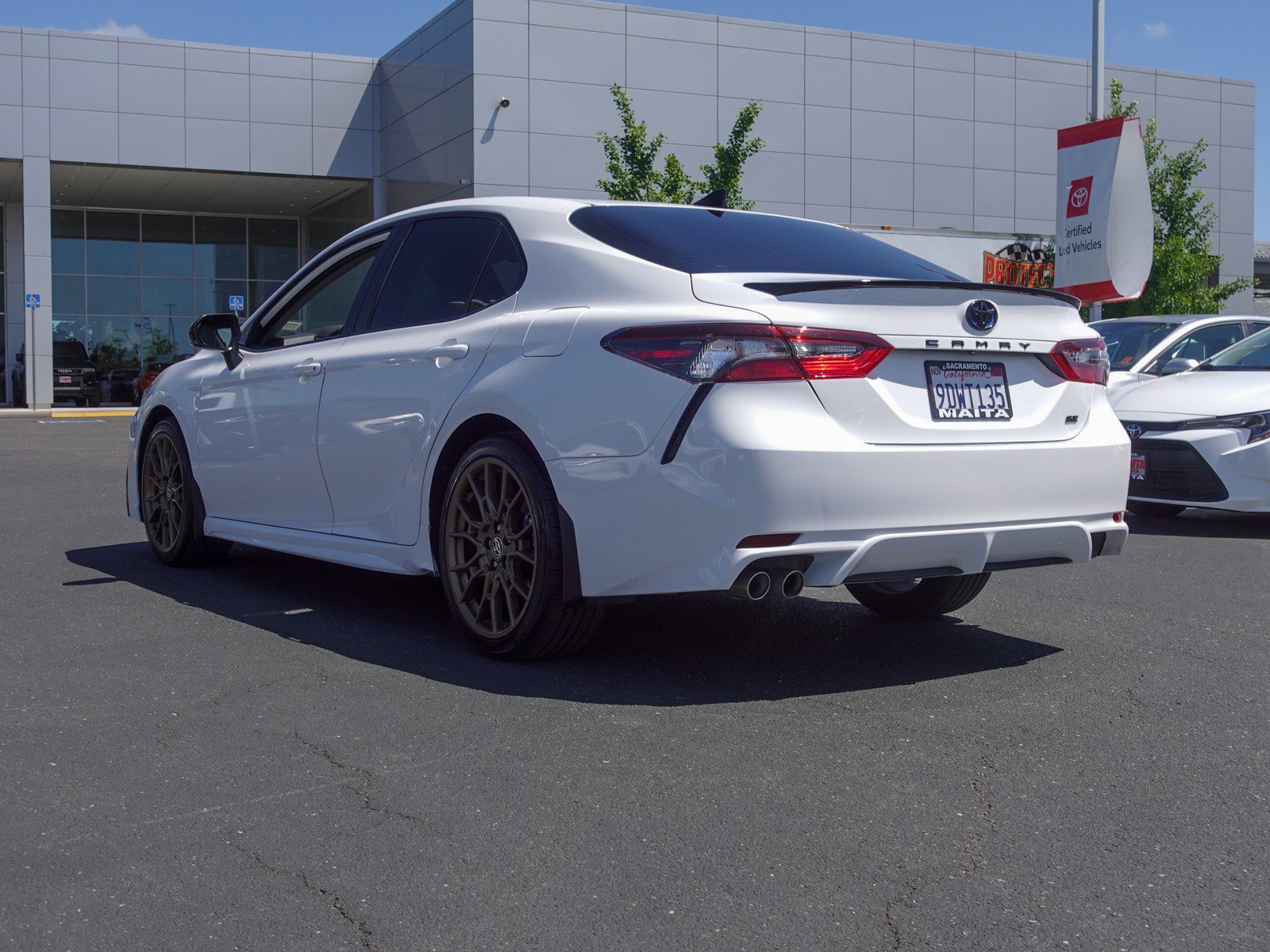 2023 Toyota Camry SE photo 5