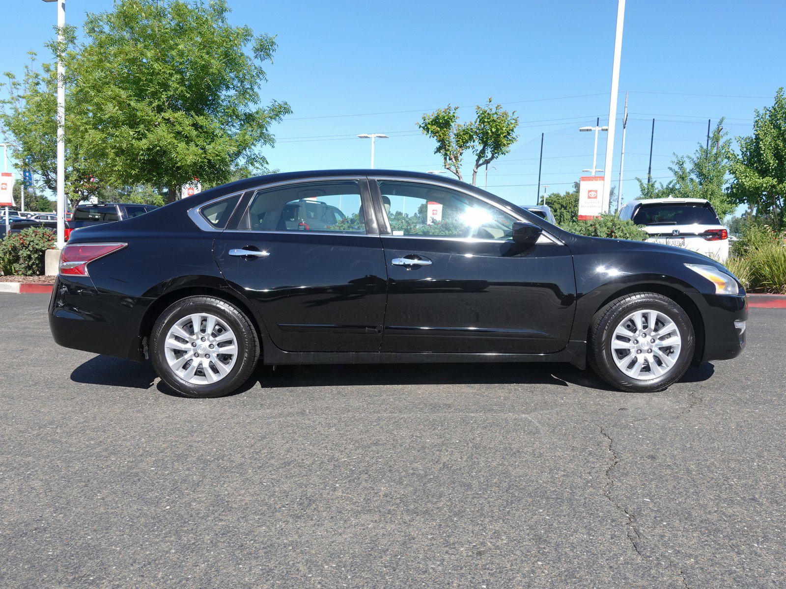 2014 Nissan Altima 2.5 S photo 2