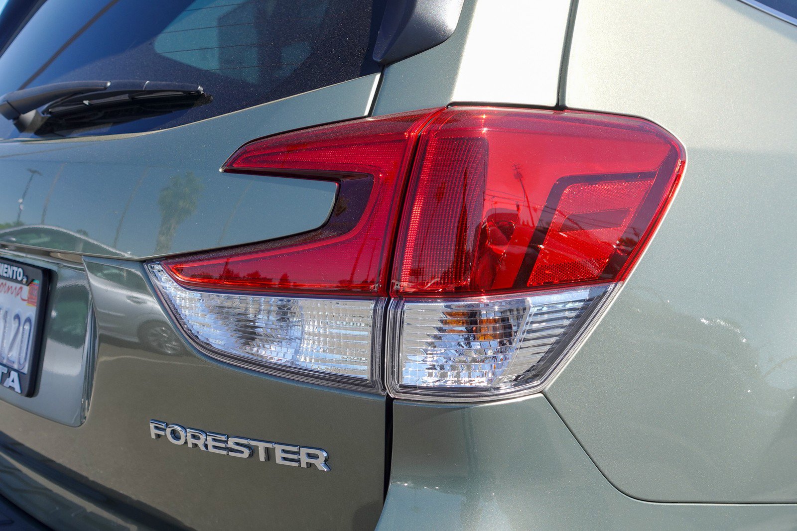 2021 Subaru Forester Limited photo 4