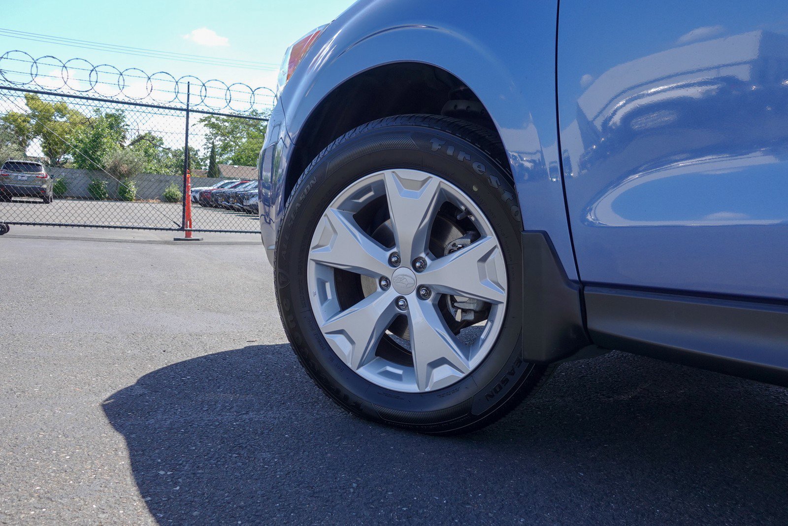 2016 Subaru Forester 2.5i Premium photo 3