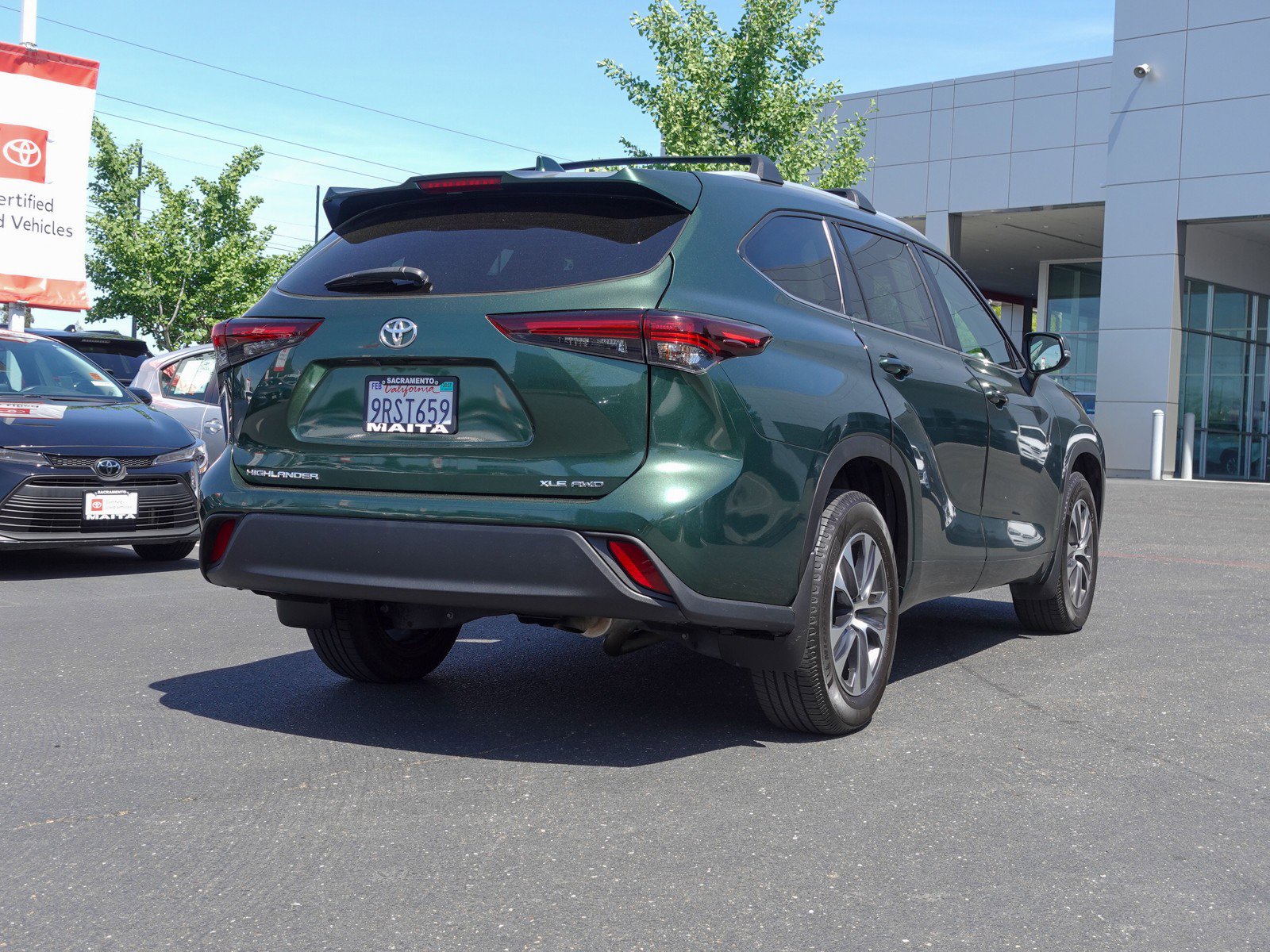 2024 Toyota Highlander XLE photo 3