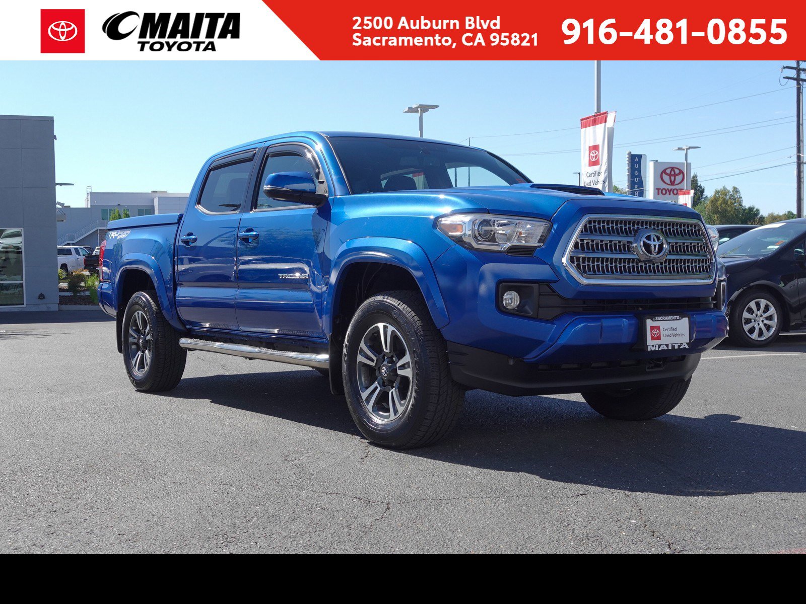 2017 Toyota Tacoma TRD Sport photo 1