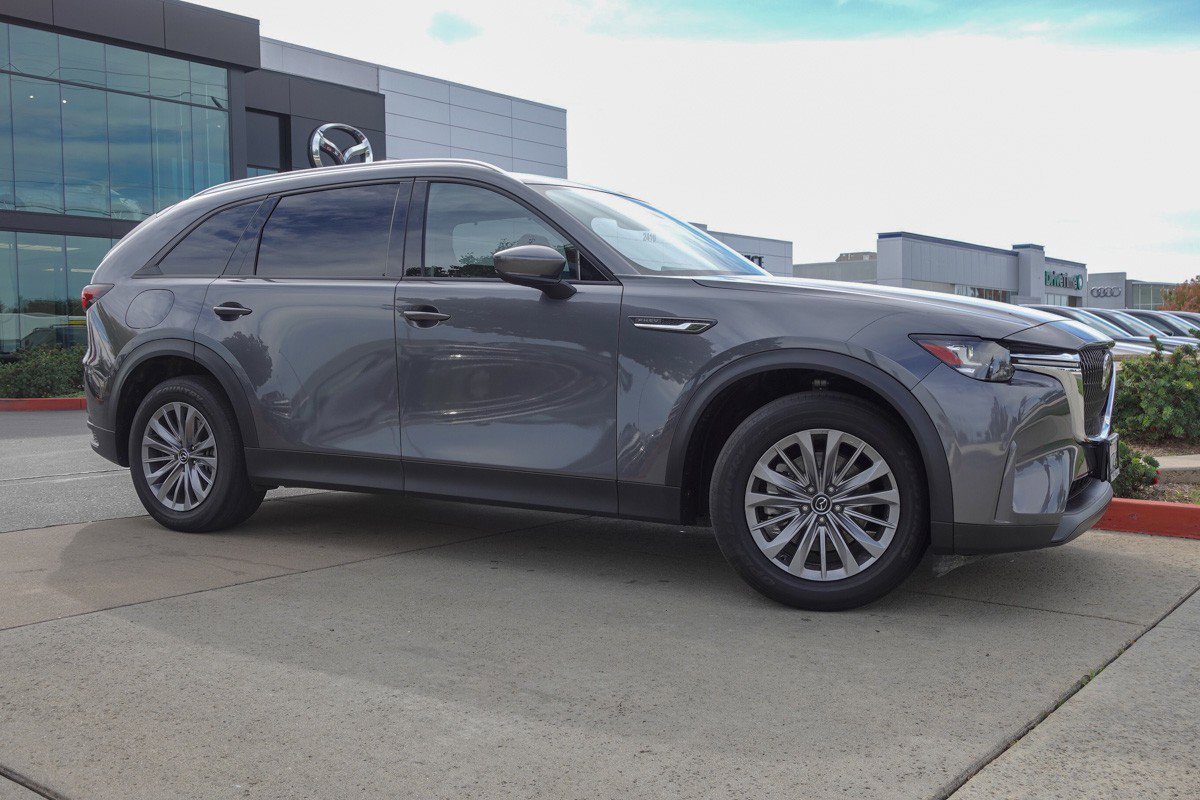 2024 Mazda CX-90 Plug-in Hybrid Preferred photo 3