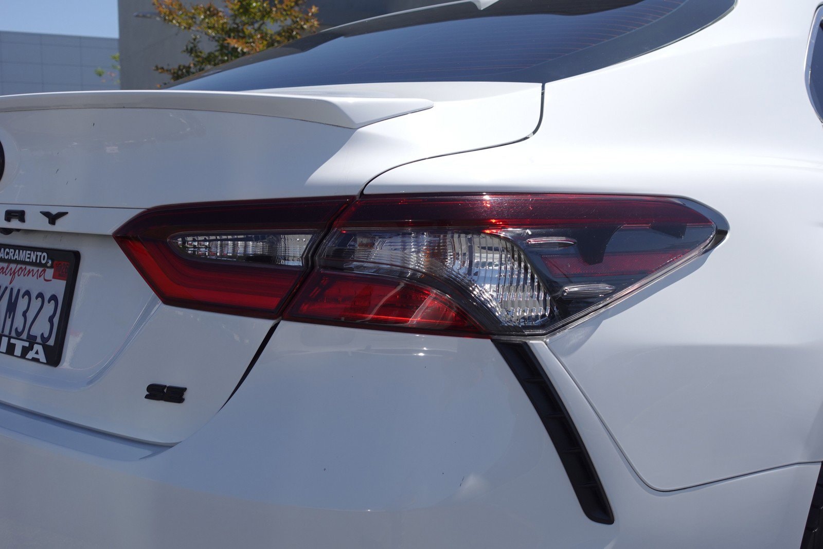 2022 Toyota Camry SE photo 4