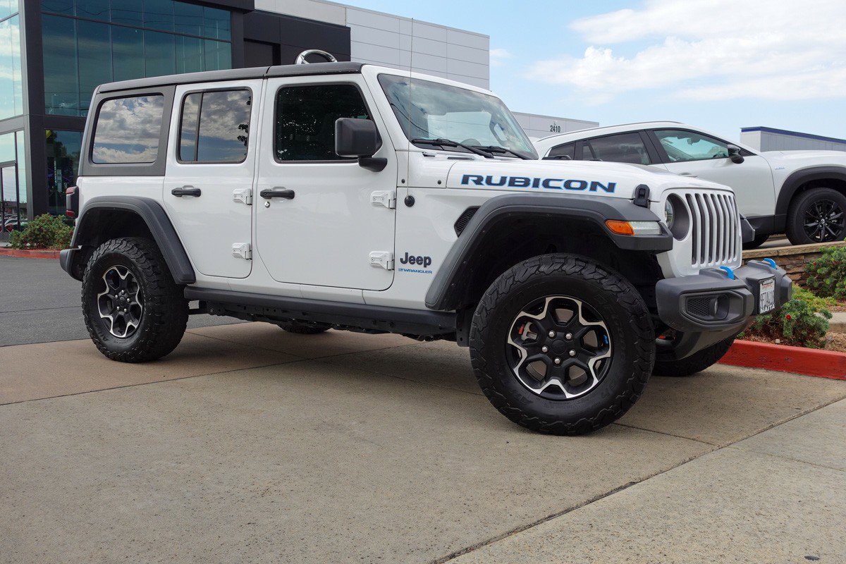 2023 Jeep Wrangler Rubicon 4xe photo 3