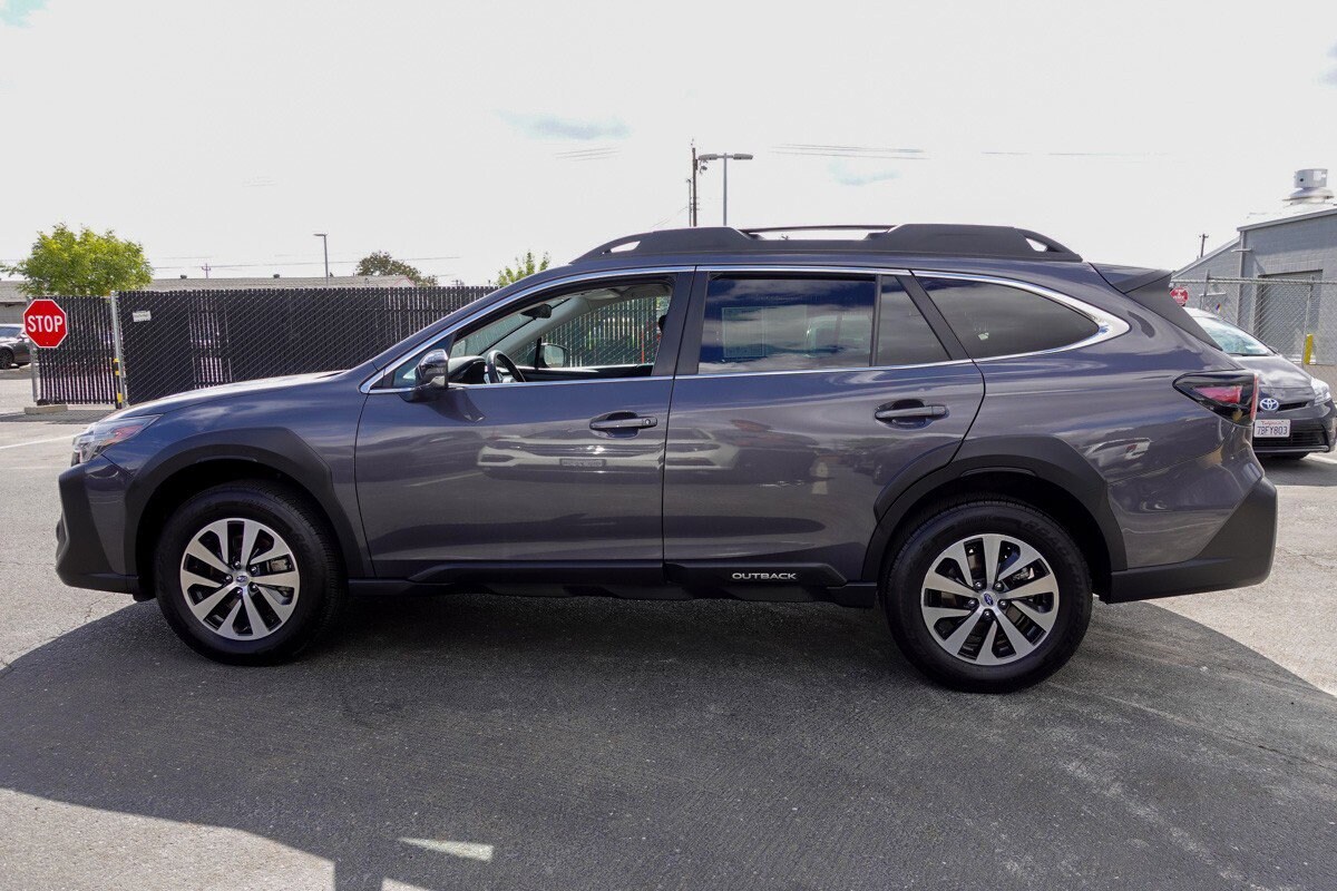 2023 Subaru Outback Premium photo 6