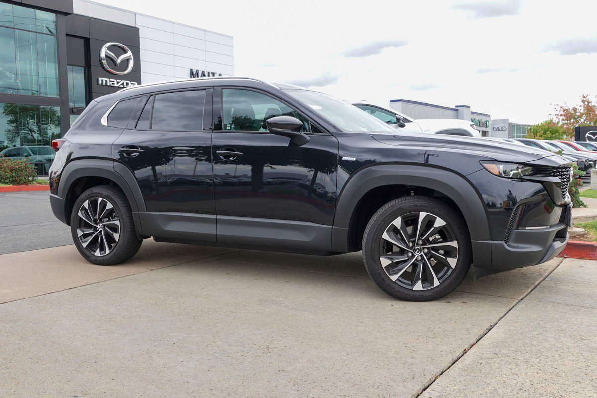 2025 Mazda CX-50 Premium Plus photo 2