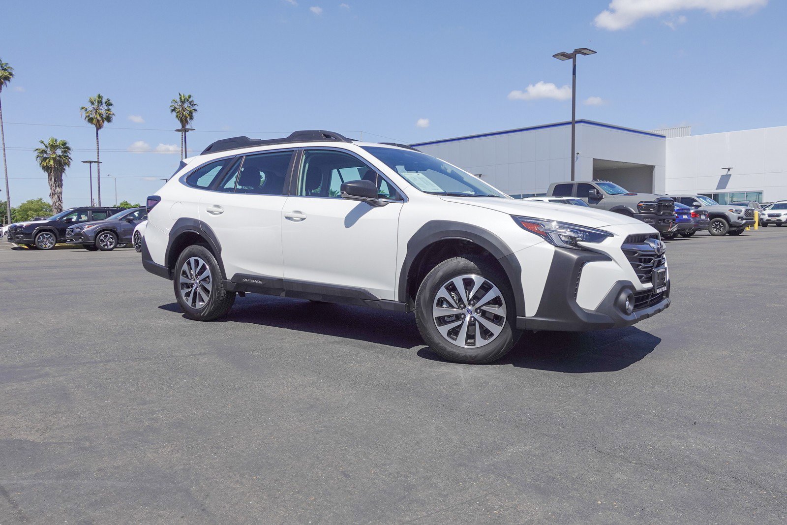 2025 Subaru Outback 2.5i photo 4