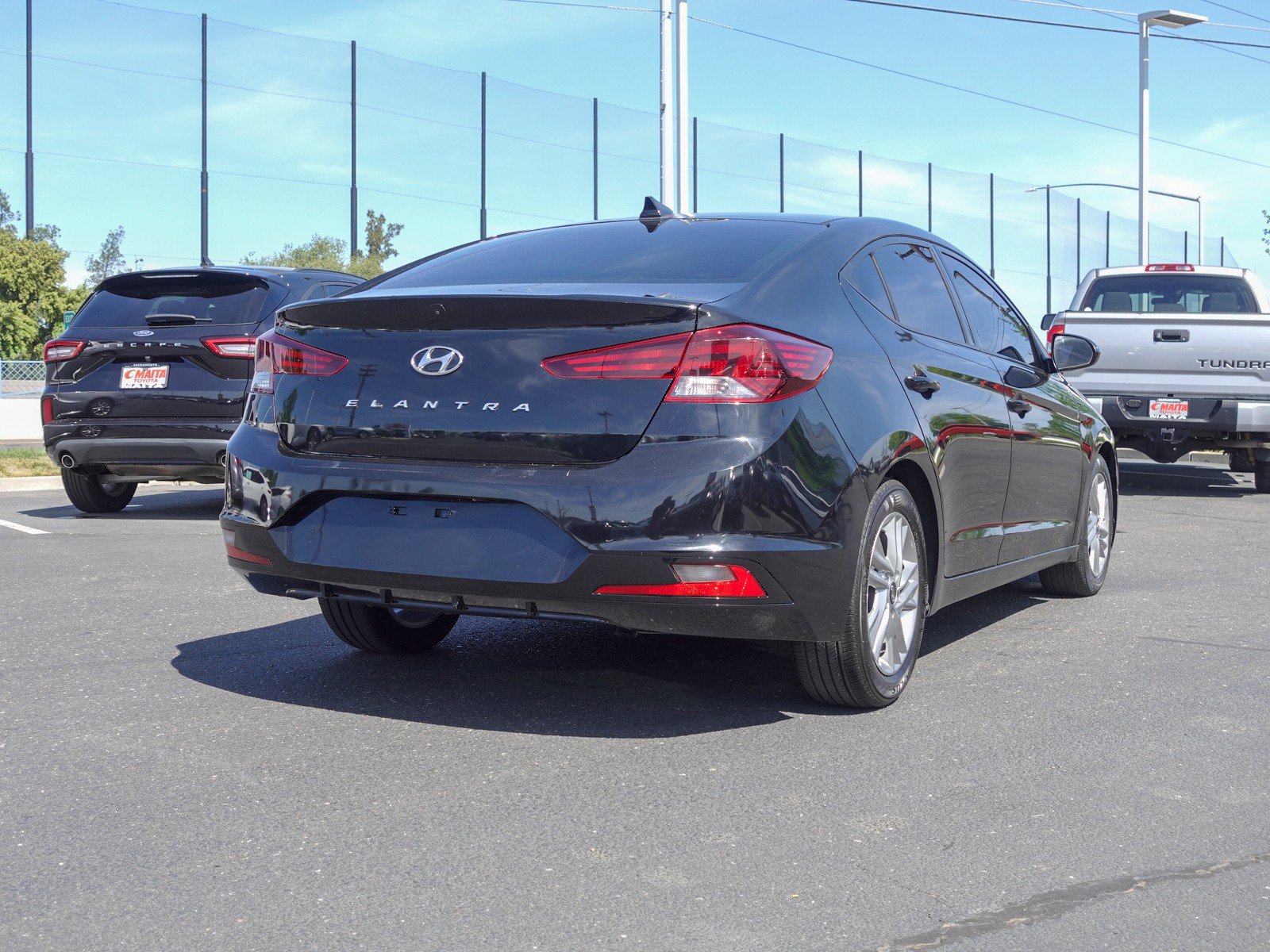 2020 Hyundai Elantra Value Edition photo 3