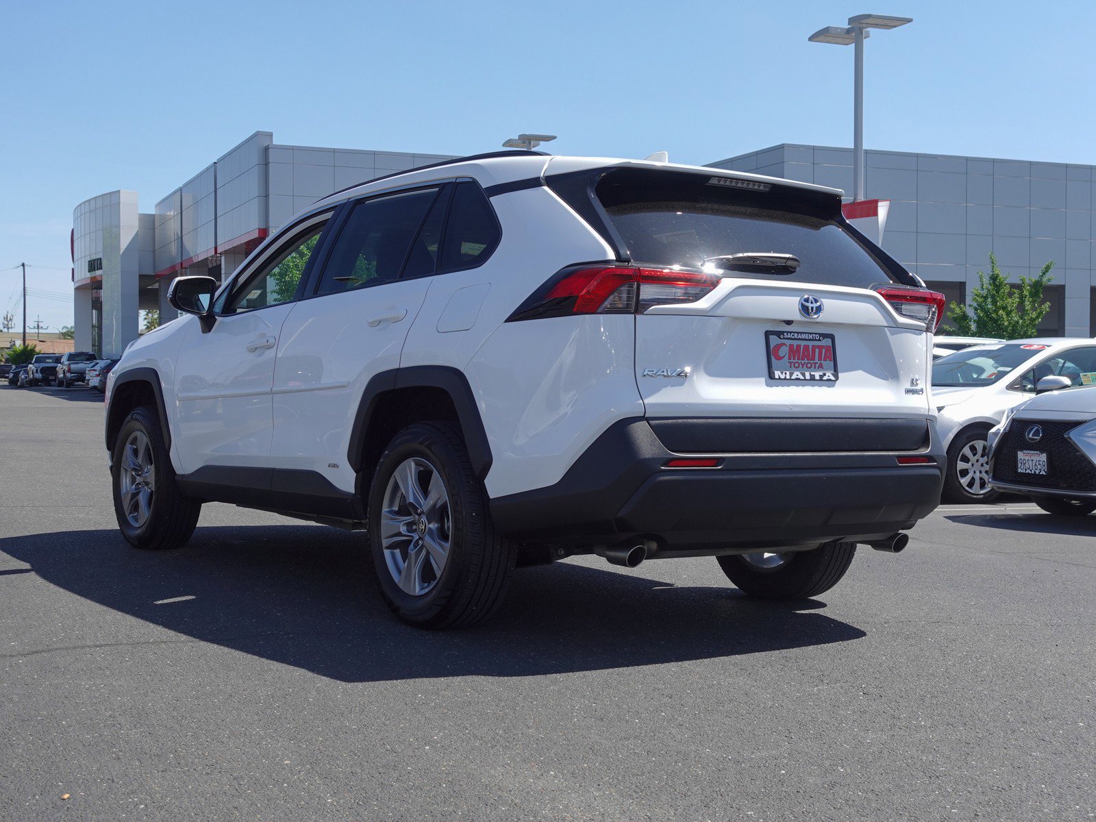 2024 Toyota RAV4 Hybrid LE photo 5