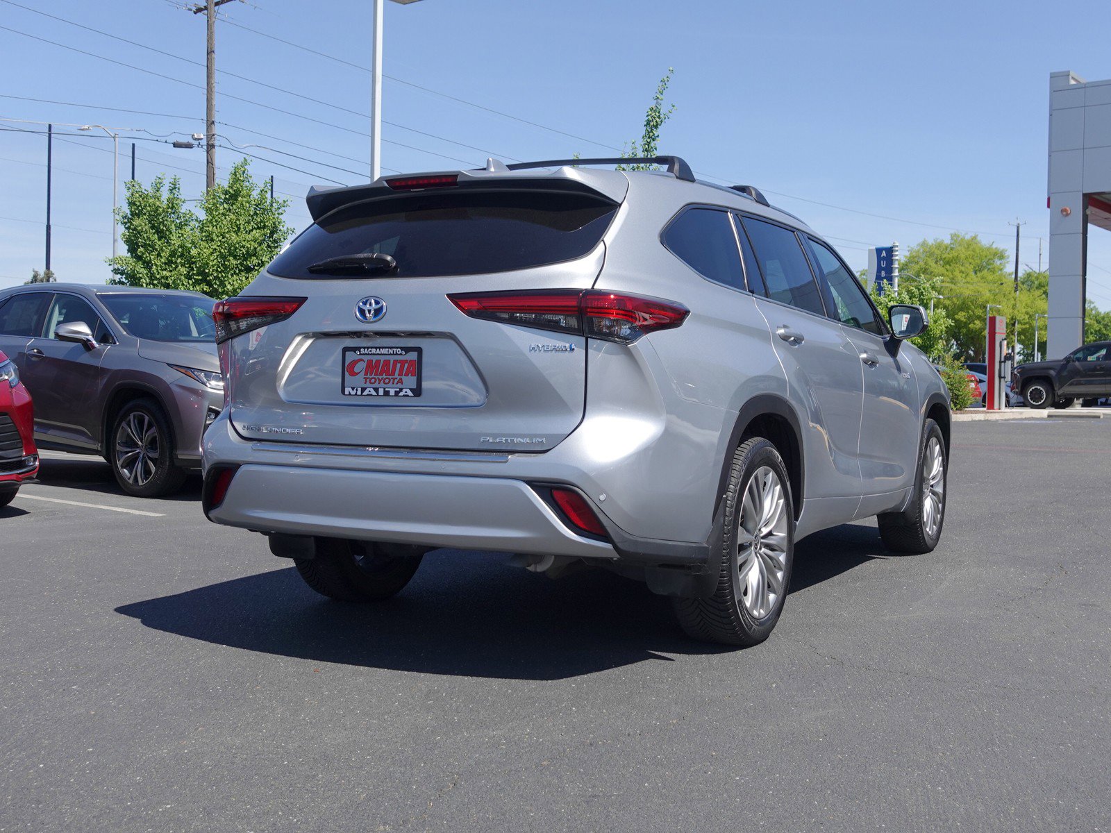 2021 Toyota Highlander Hybrid Platinum photo 3