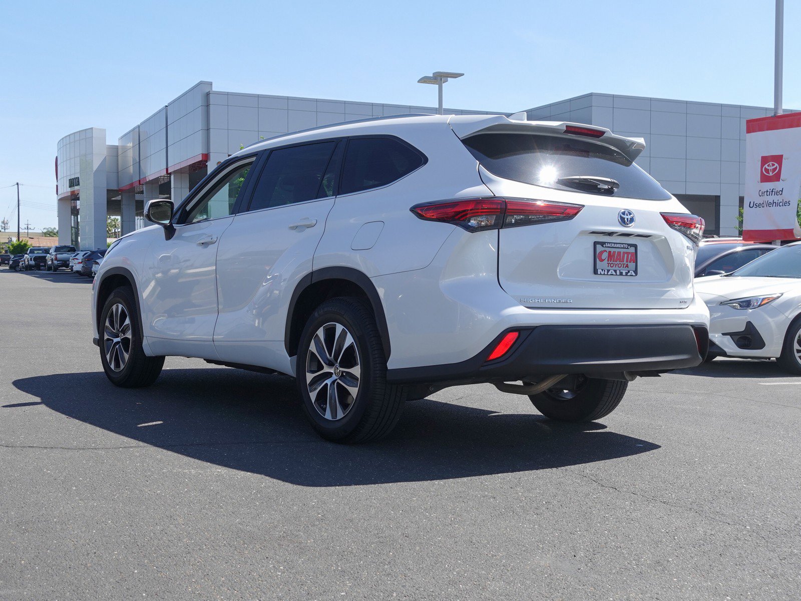 2023 Toyota Highlander Hybrid XLE photo 5