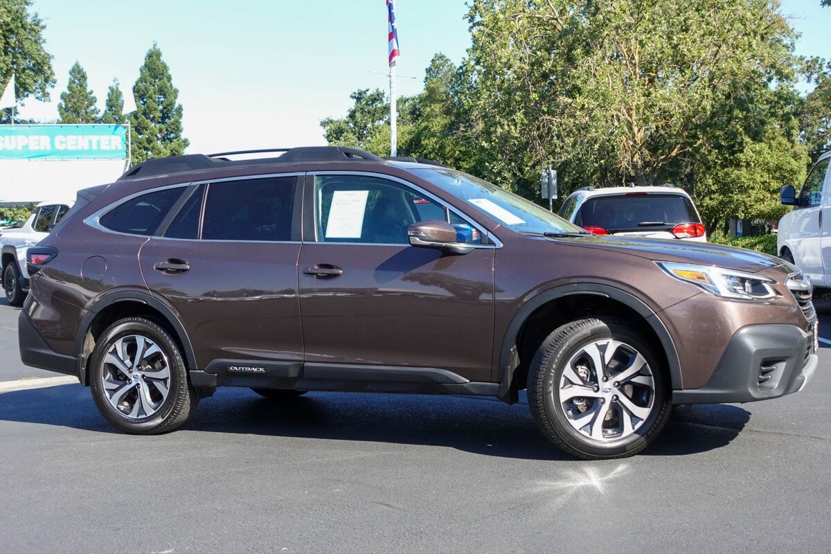 2020 Subaru Outback Limited photo 4