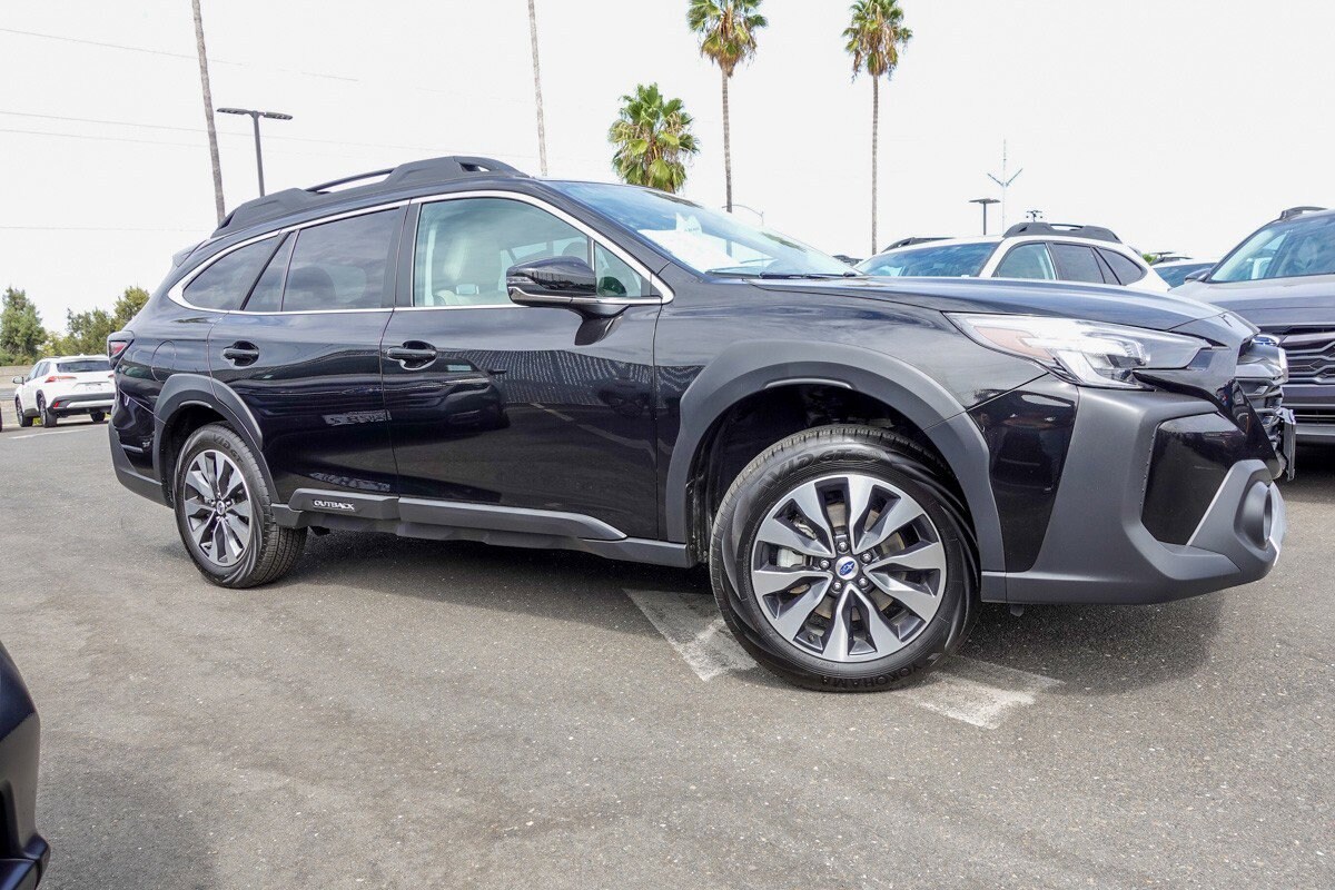 2025 Subaru Outback Limited photo 4