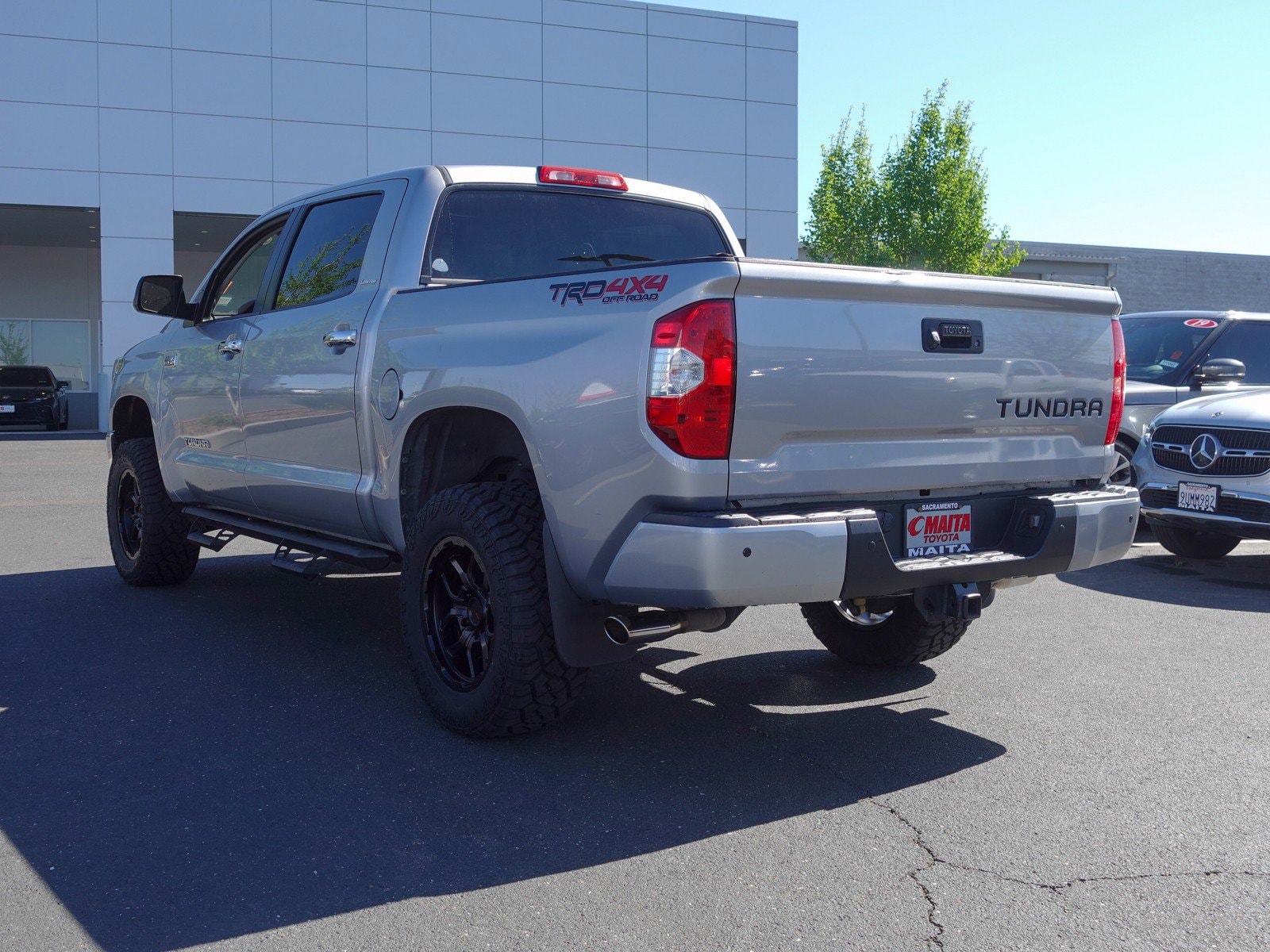 2019 Toyota Tundra 4WD Limited photo 5