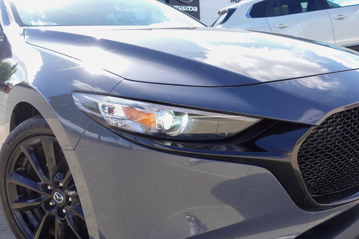 2024 Mazda Mazda3 Hatchback 2.5 s Carbon photo 2