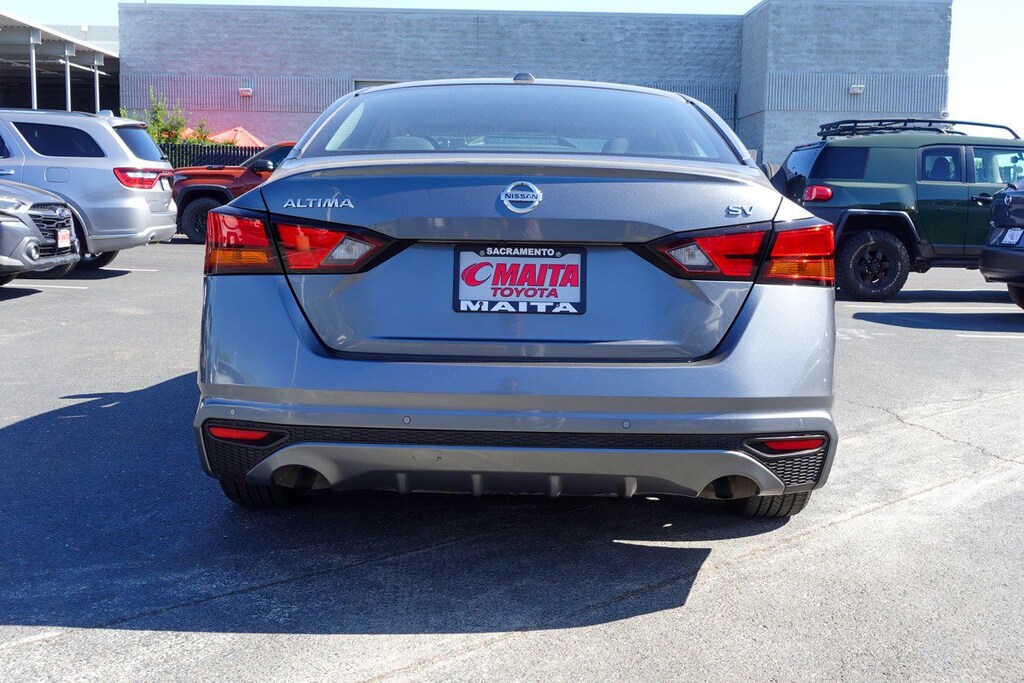 Used 2021 Nissan Altima 2.5 SV Sedan