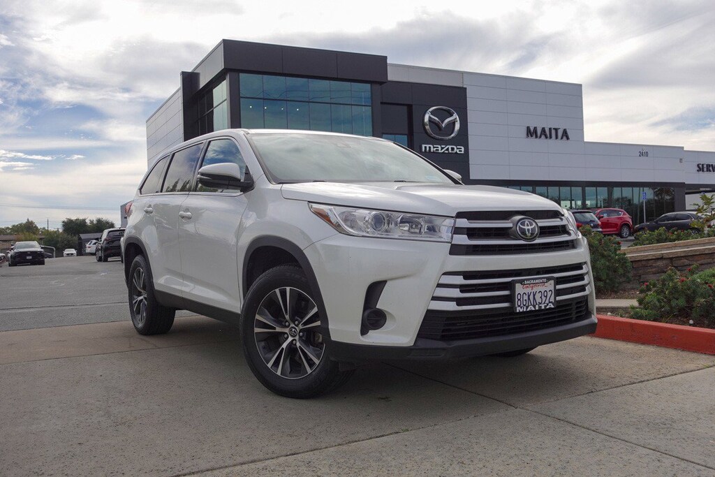 Used 2019 Toyota Highlander LE LE I4 FWD