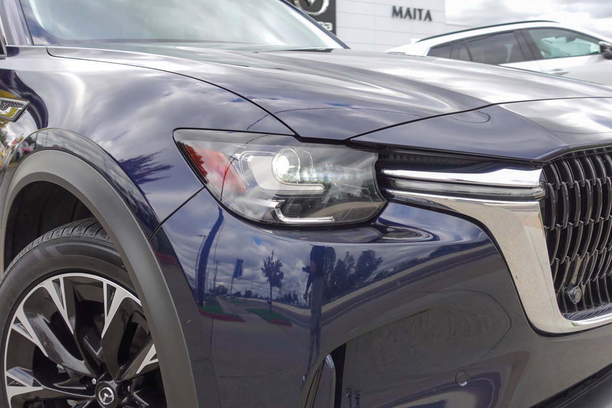 2024 Mazda CX-90 Plug-in Hybrid Premium Plus photo 3