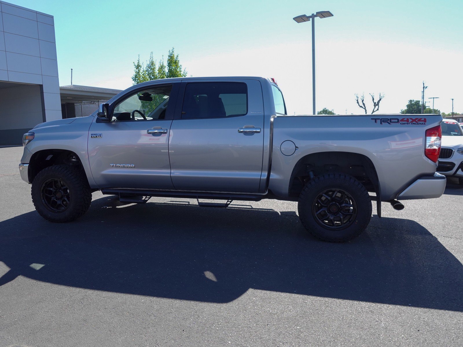 2019 Toyota Tundra 4WD Limited photo 6