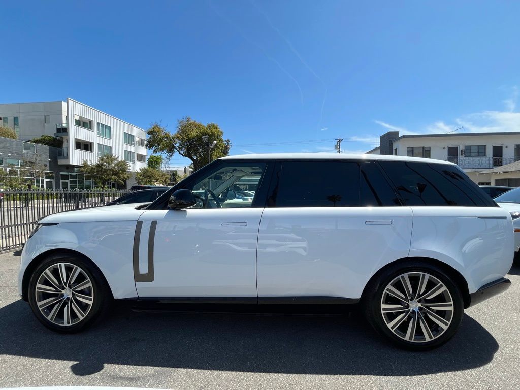 2023 Land Rover Range Rover SE - Photo 11