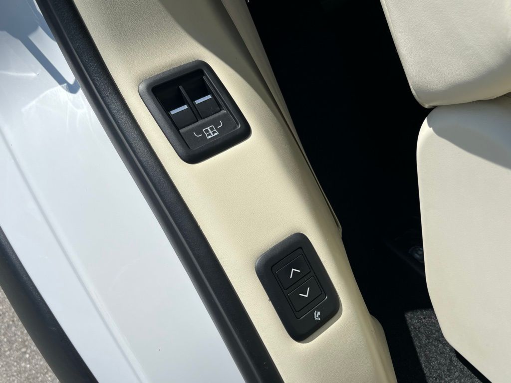 2023 Land Rover Range Rover SE - Photo 21