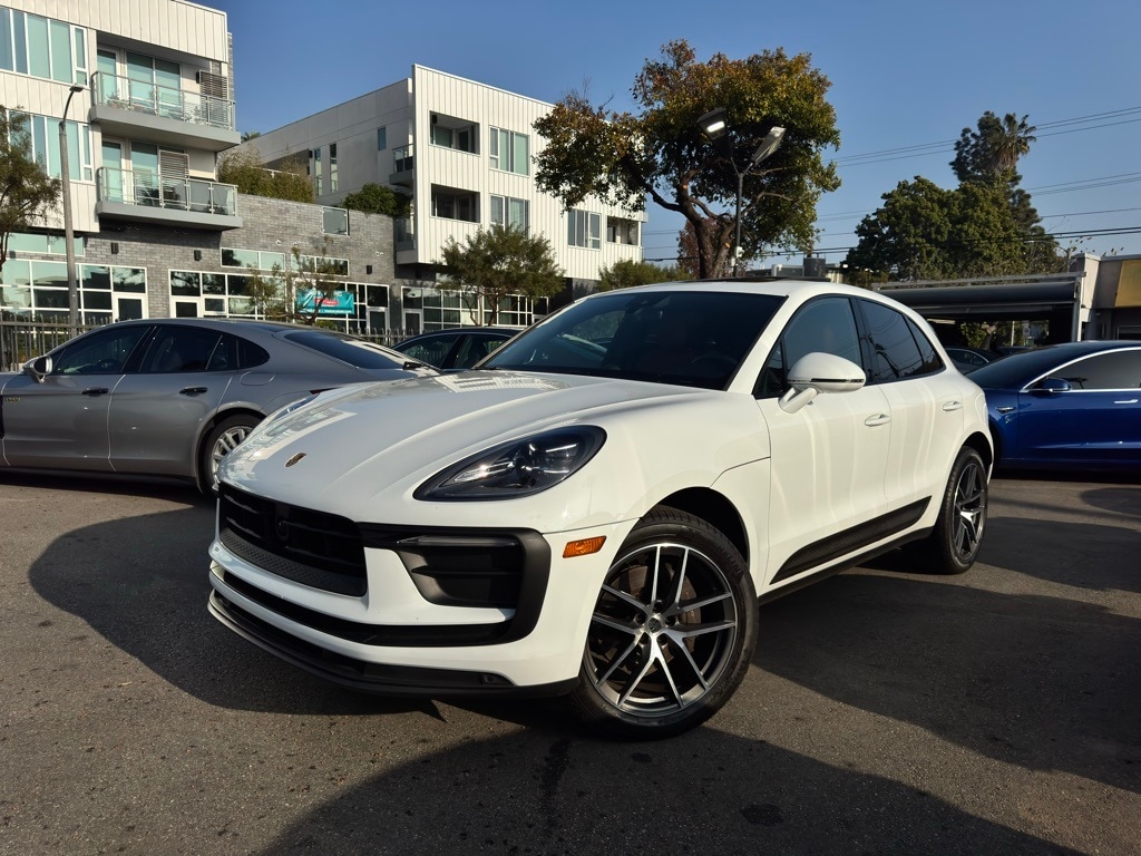 2023 Porsche Macan T