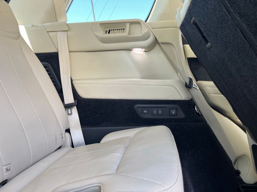 2023 Land Rover Range Rover SE - Photo 22