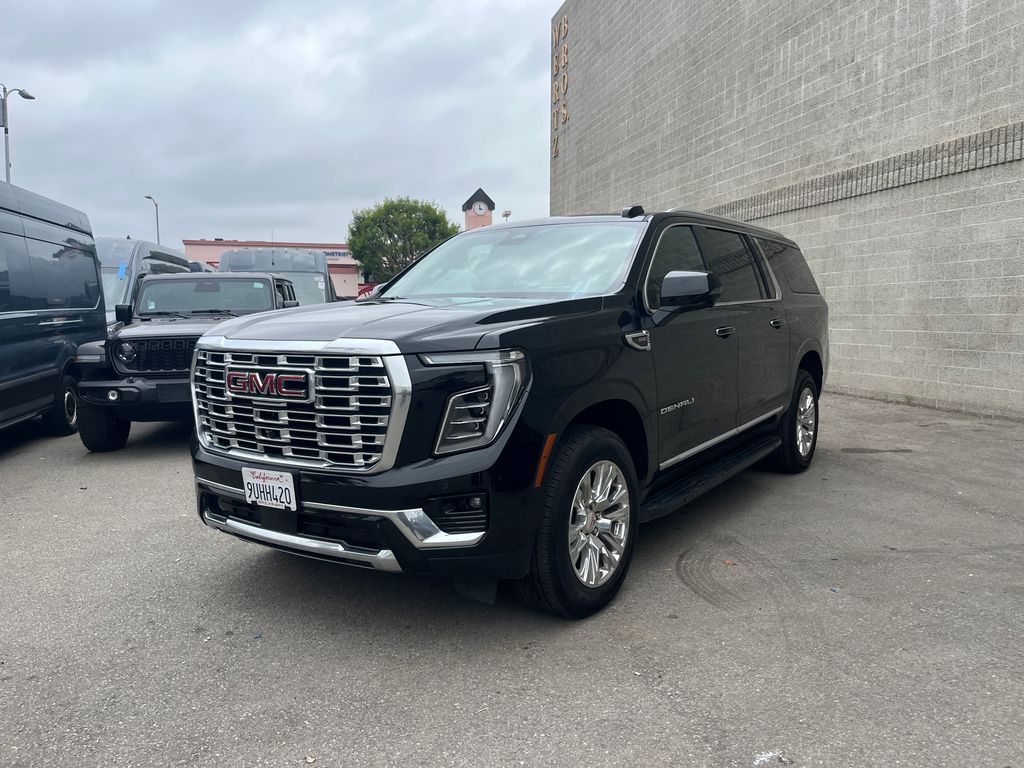 2025 GMC Yukon Denali AWD's photo