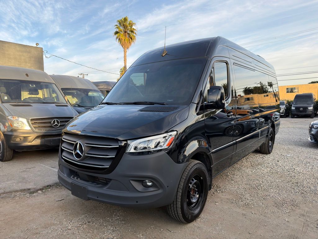 2024 Mercedes-Benz Sprinter 2500 170 WB HO High Roof's photo