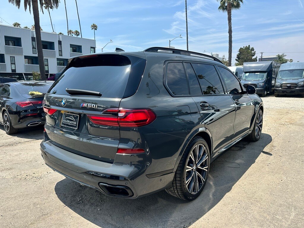 2022 Bmw X7 M50i photo 2
