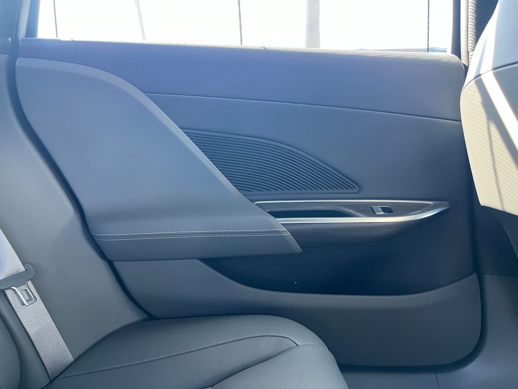 2024 Lucid Air Touring - Photo 29