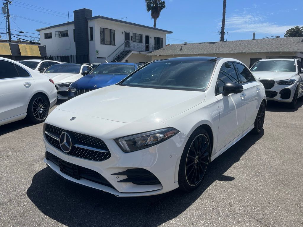 2021 Mercedes-Benz A-Class A220's photo
