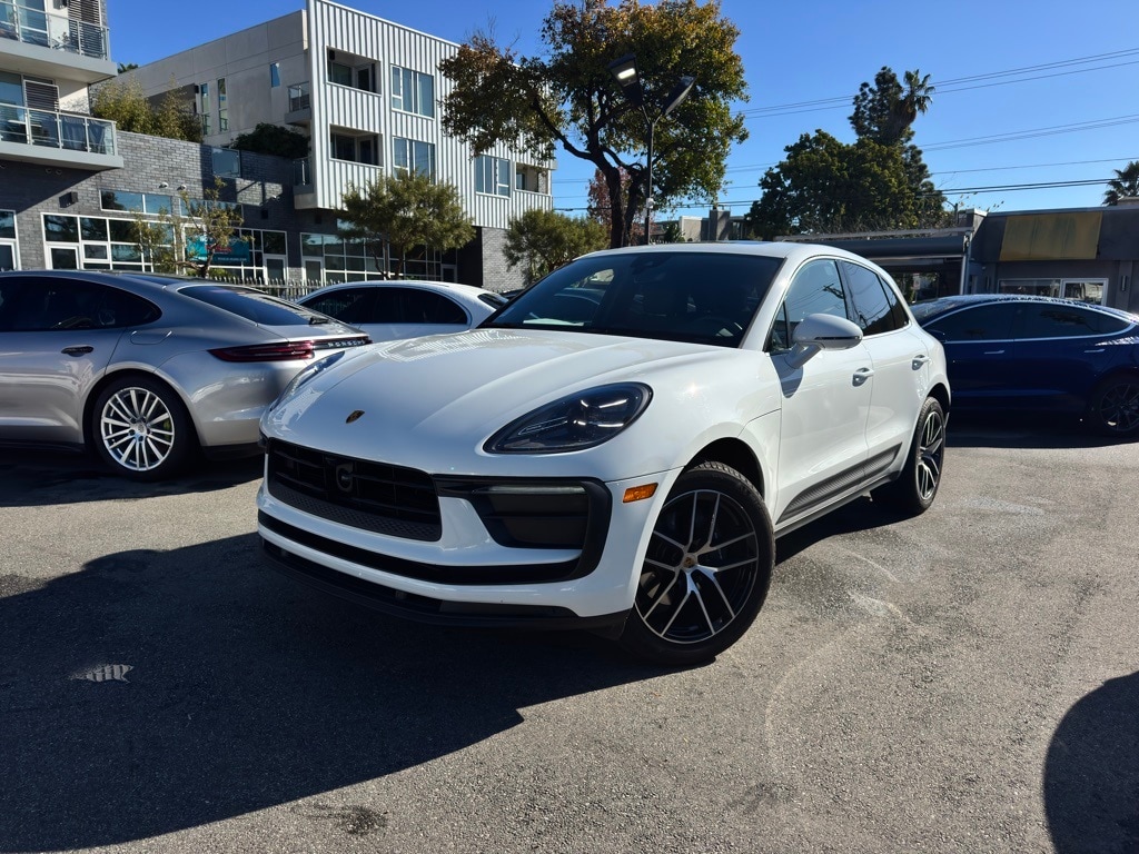 2023 Porsche Macan Base's photo