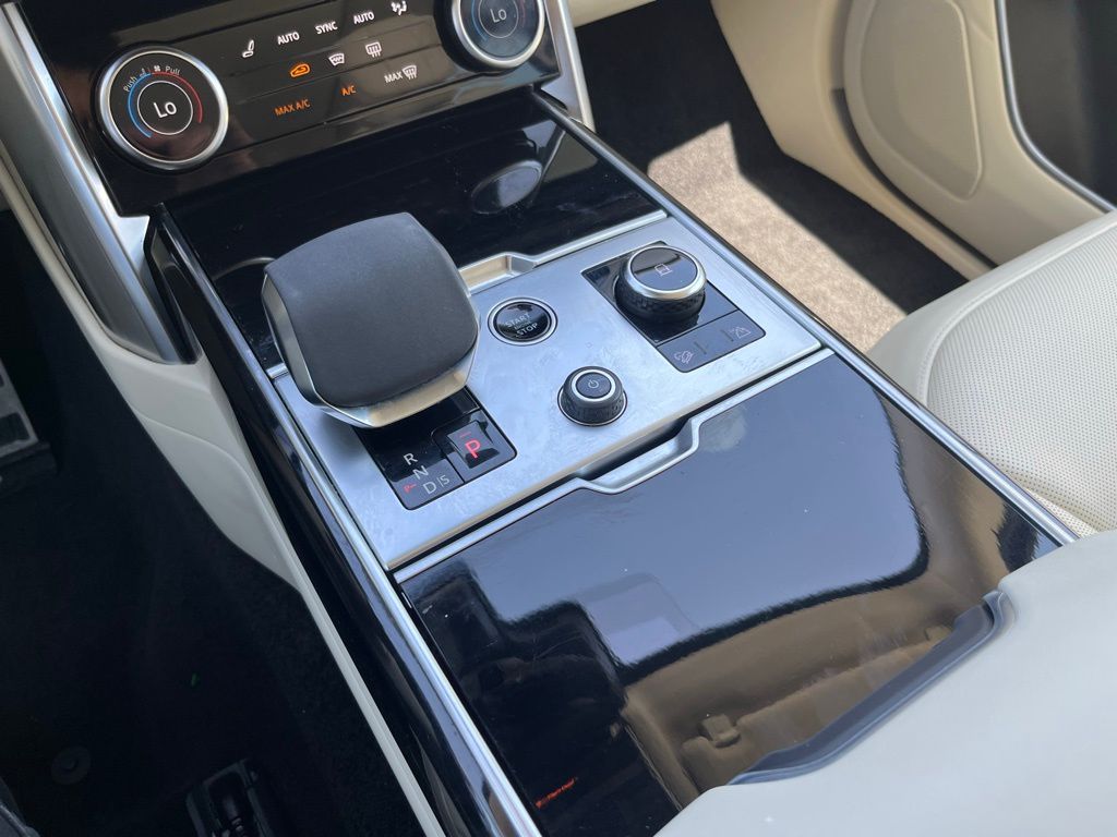 2023 Land Rover Range Rover SE - Photo 30